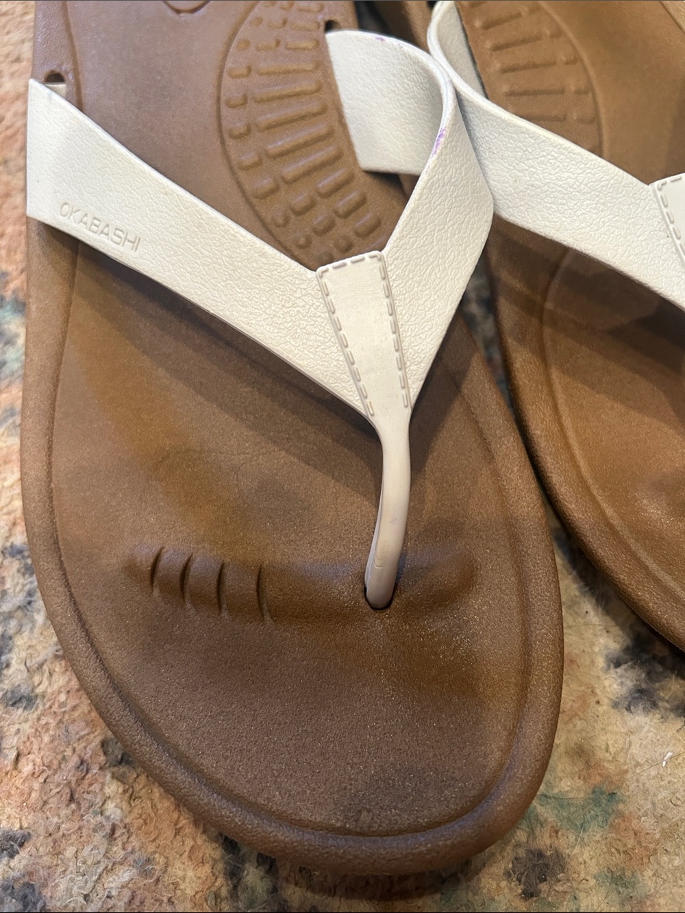 Okabashi Women's White and Tan Flip Flop Sandals - Picture 8 of 11